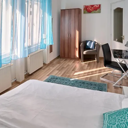 Apartment 4 Next To The Nightlife